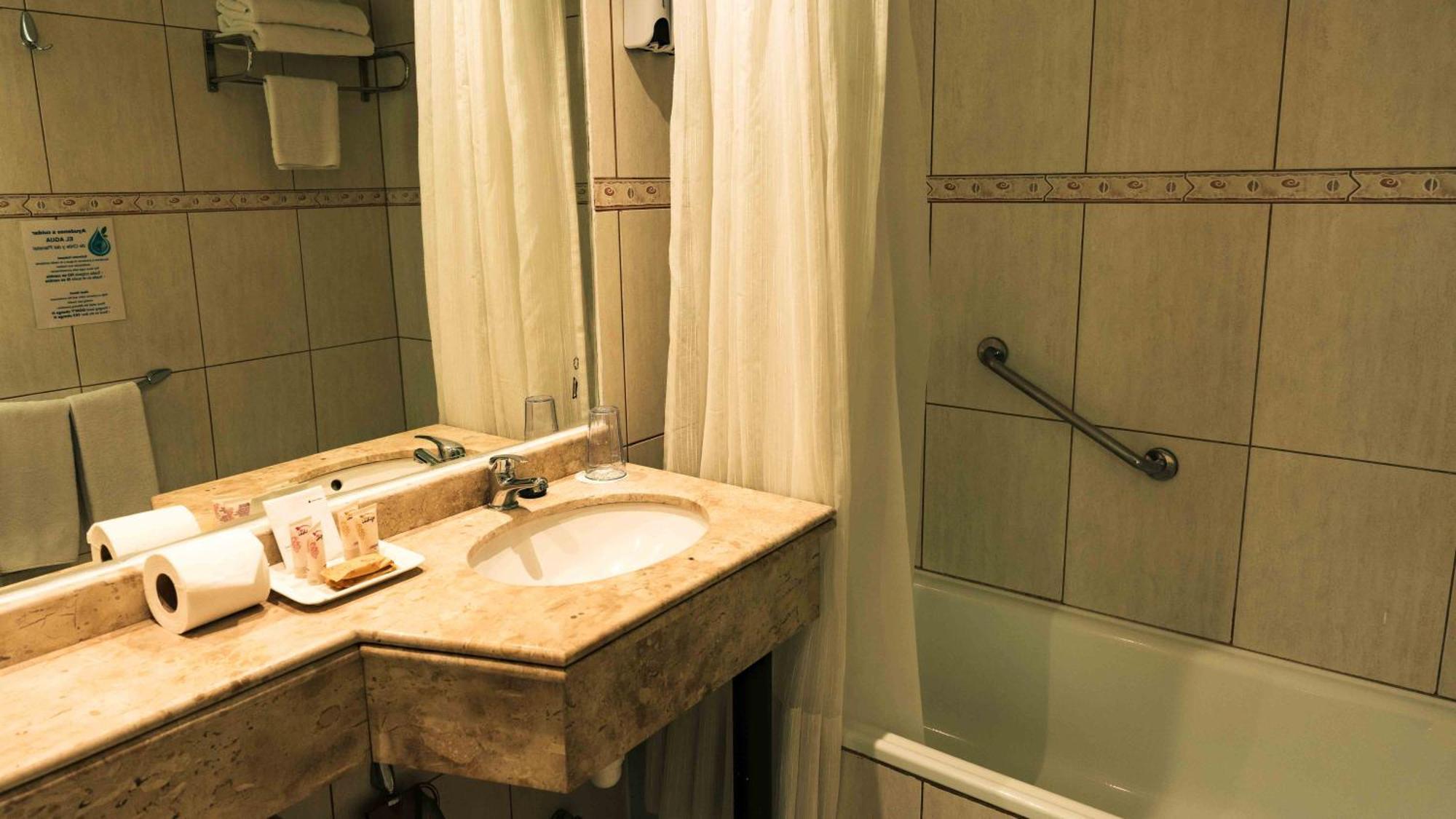 Hotel Eurotel El Bosque سانتياغو المظهر الخارجي الصورة